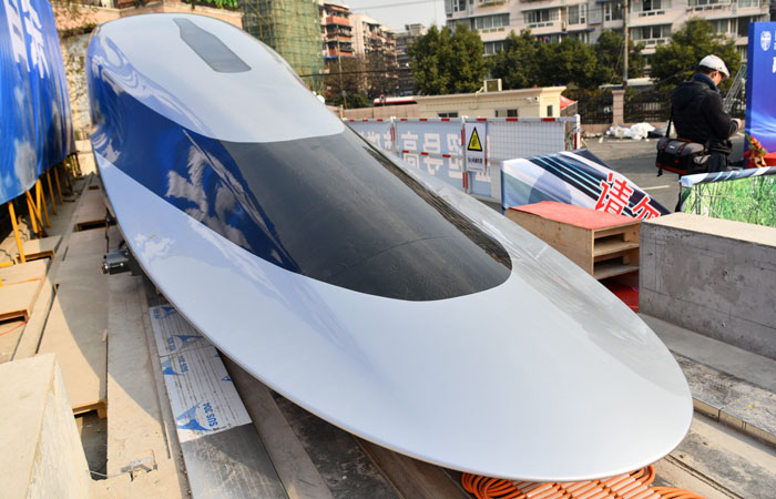 Китай показал поезд, который претендует на звание самого быстрого в мире
