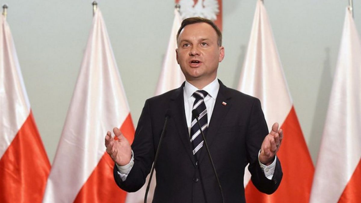 Wirtualna Polska: Самолёт президента Польши Анджея Дуды едва не потерпел крушение