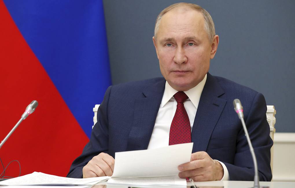 Путин подписал указ о единовременной выплате семьям с детьми по 10 тыс. рублей