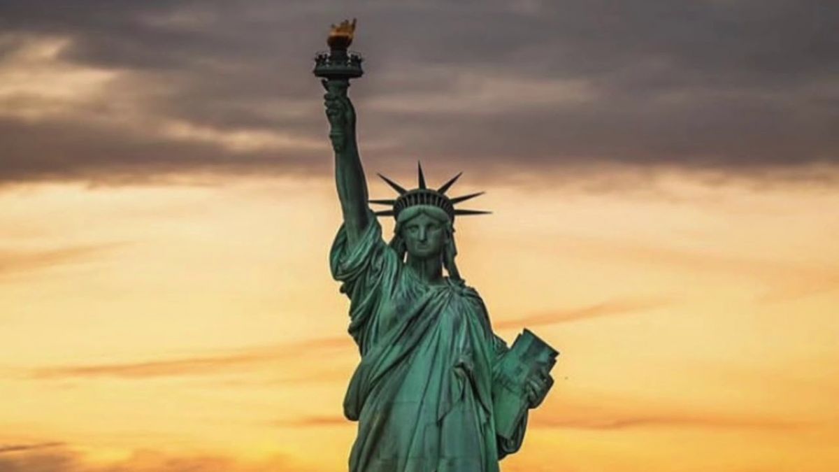 Начало самоликвидации: В США предложили избавиться от статуи Свободы
