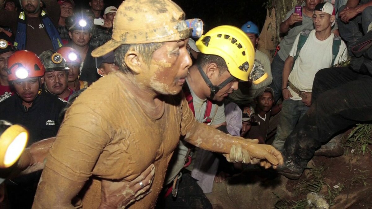 После 17 лет проведенных под землей — шахтер был найден живым...