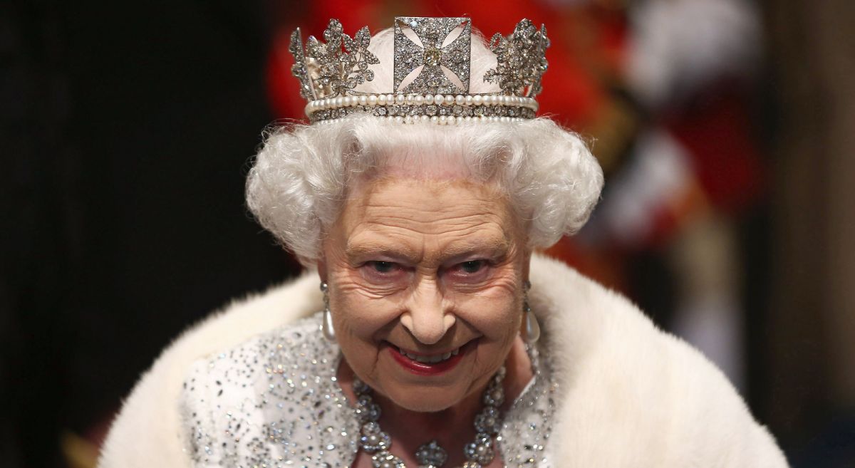 Королева Елизавета не боится писать письма в российский Крым