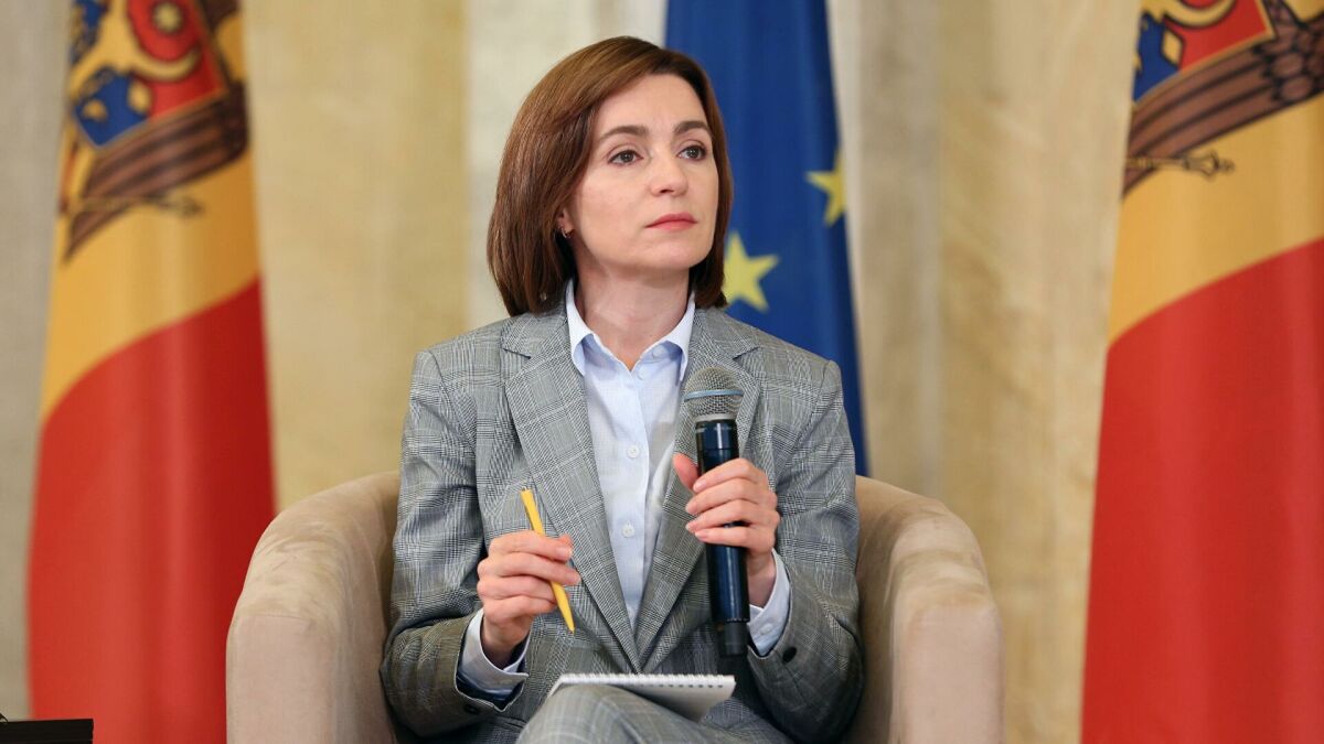 Майя Санду опровергает новость о жёстких цензурных запретах в Молдавии на День Победы